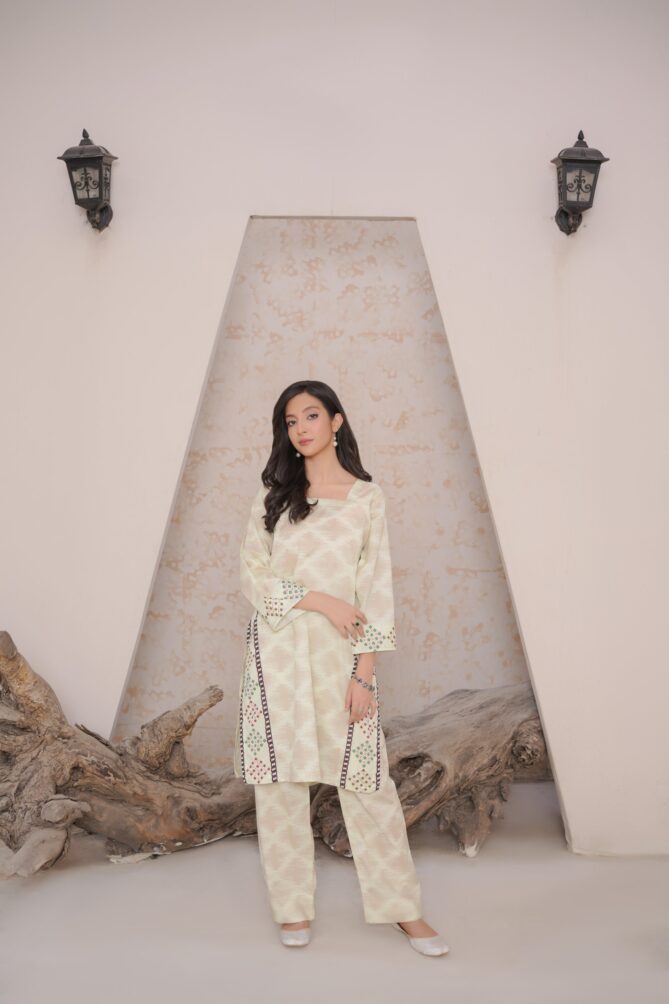 2-Piece Stitched Suit – Block Neck Kurti & Trouser